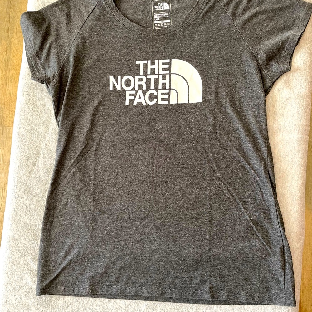 The North Face Womens short sleeve T-SHIRT